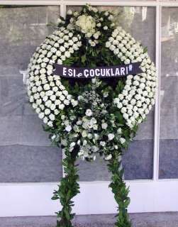 Ostim ve Ankara için görsel bir tanzim cenaze çelenk çiçeği