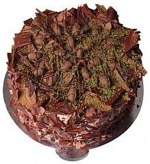 4 ile 6 kişilik Çikolatalı Drajeli yaş pasta