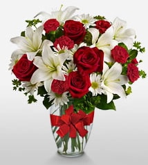 Eşsiz vazo tanzimi güller kazablankalar Ankara online çiçek gönderme sipariş